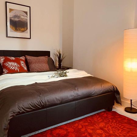 Stylish, Spacious & Luxurious Home - Parking Liverpool Buitenkant foto