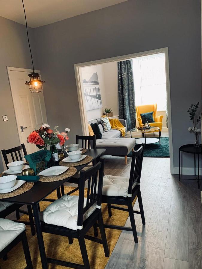 Stylish, Spacious & Luxurious Home - Parking Liverpool Buitenkant foto