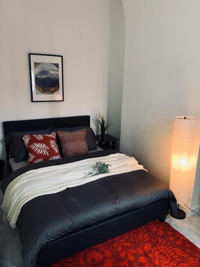 Stylish, Spacious & Luxurious Home - Parking Liverpool Buitenkant foto